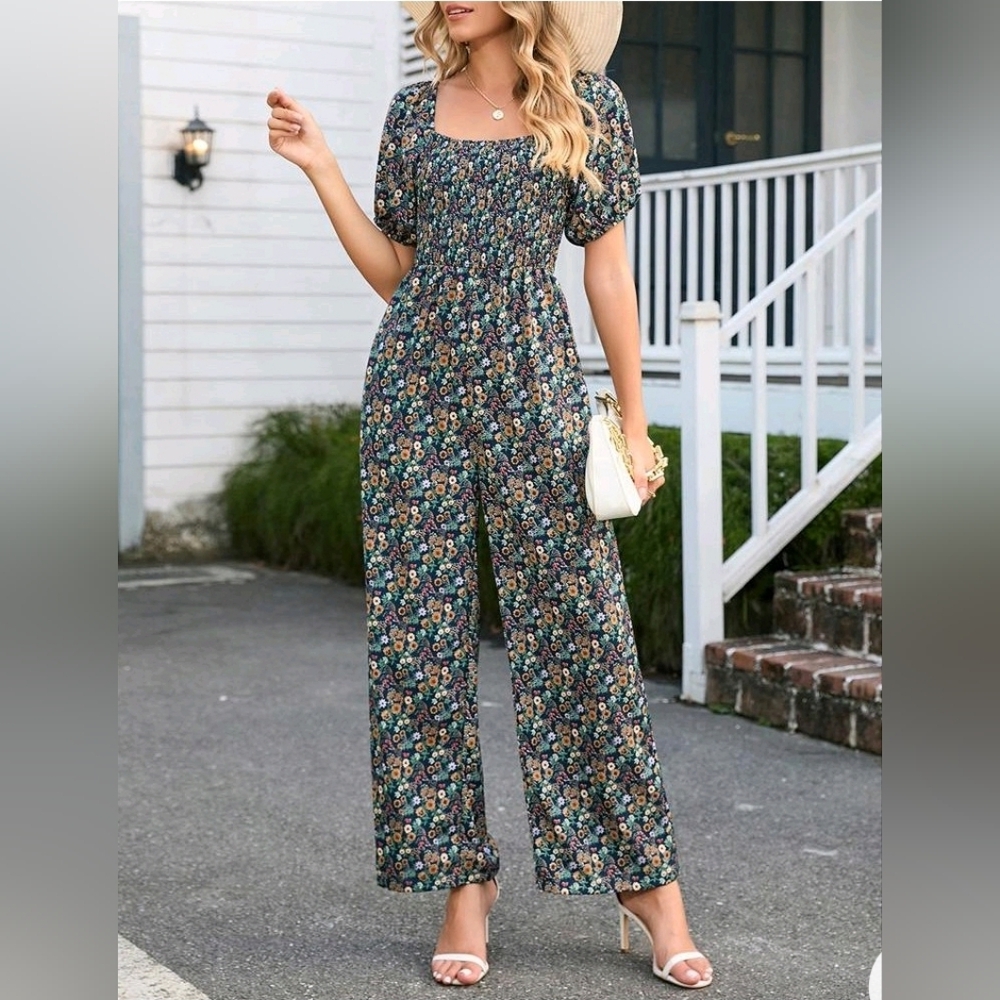 New with tags! Fashion Womens XL Navy Floral Smocked Jumpsuit with Puff Sleeves